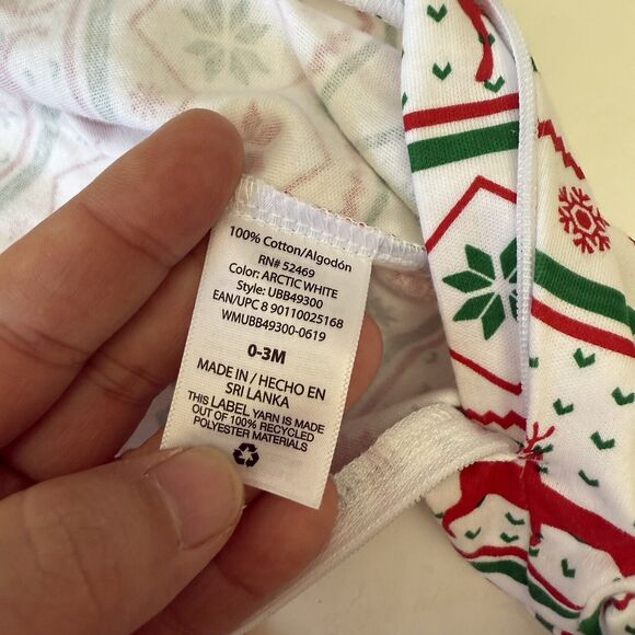 Baby Girl Boy CHRISTMAS FOOTED PAJAMAS White Red Green REINDEER Snowflake 0-3 MO - Picture 3 of 7